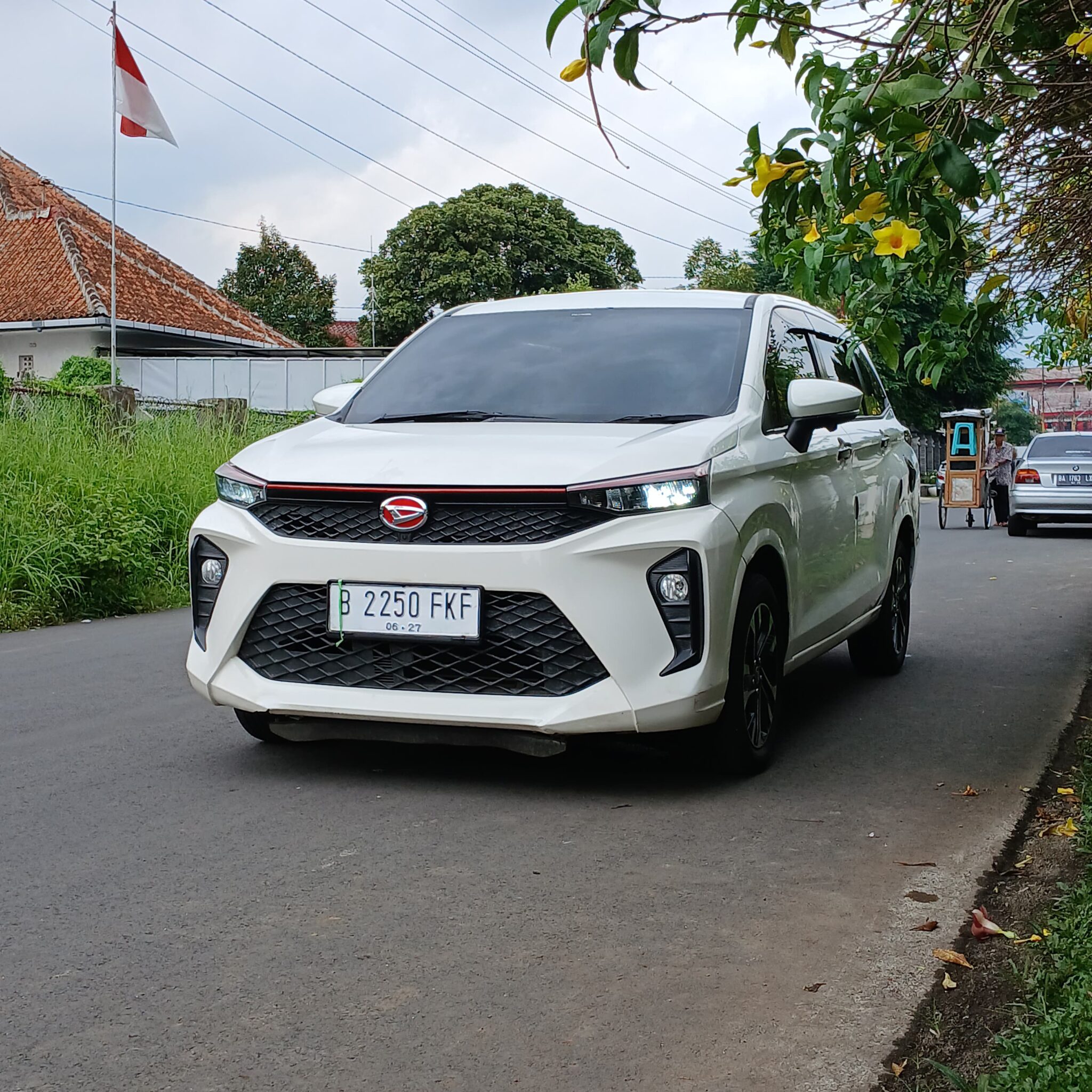 Daihatsu Xenia 1.3 R CVT Tahun 2022 Bekas