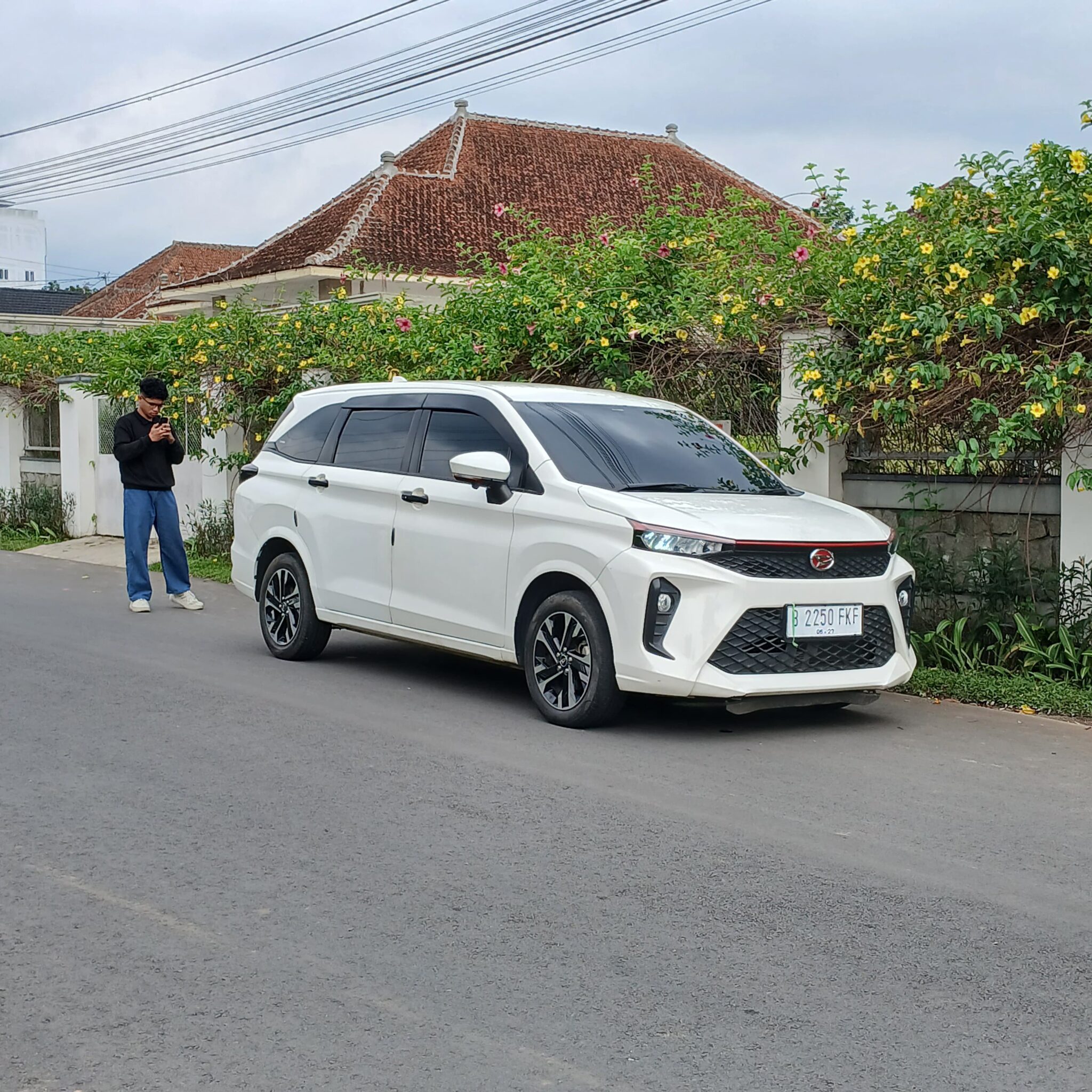Daihatsu Xenia 1.3 R CVT Tahun 2022 Bekas