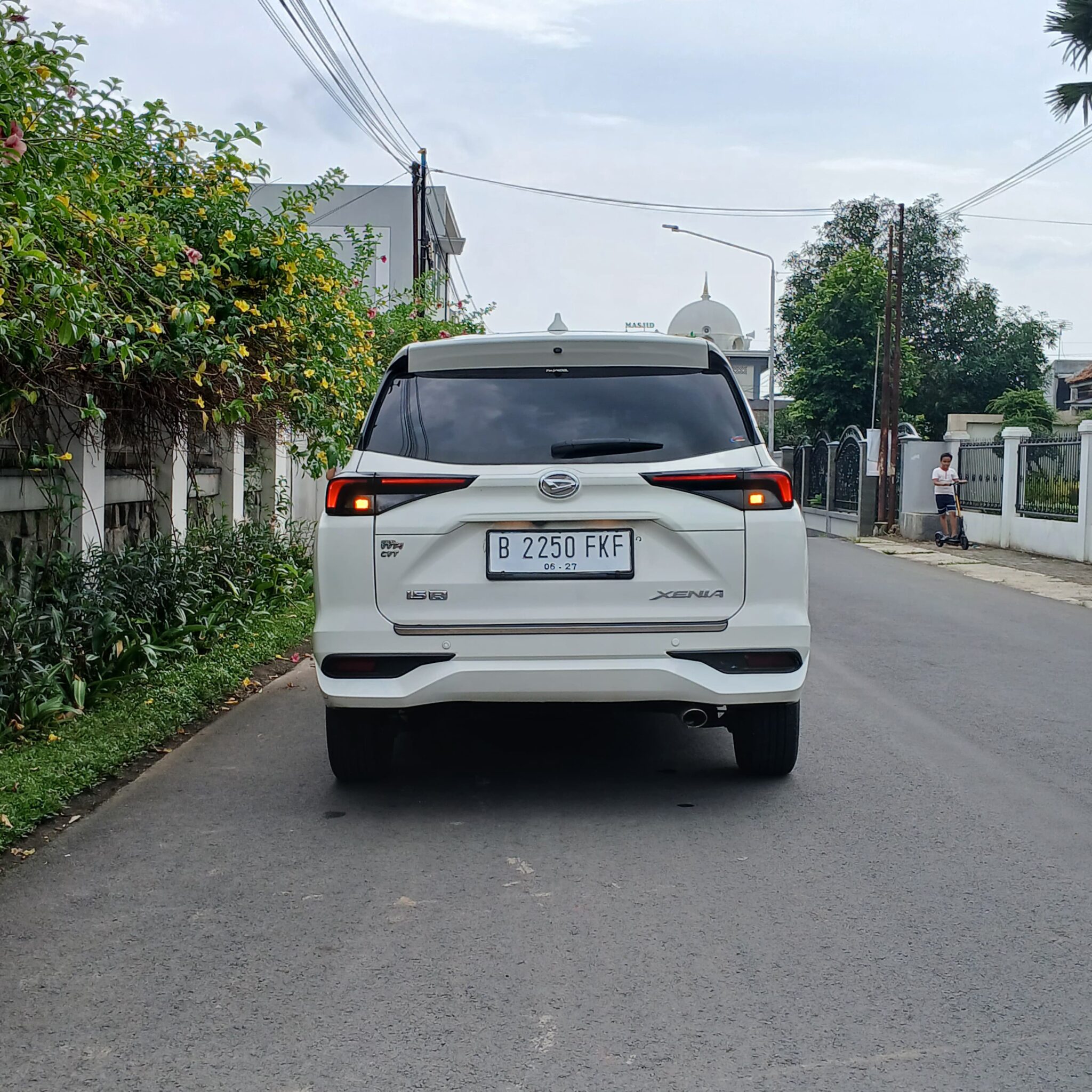 Daihatsu Xenia 1.3 R CVT Tahun 2022 Bekas