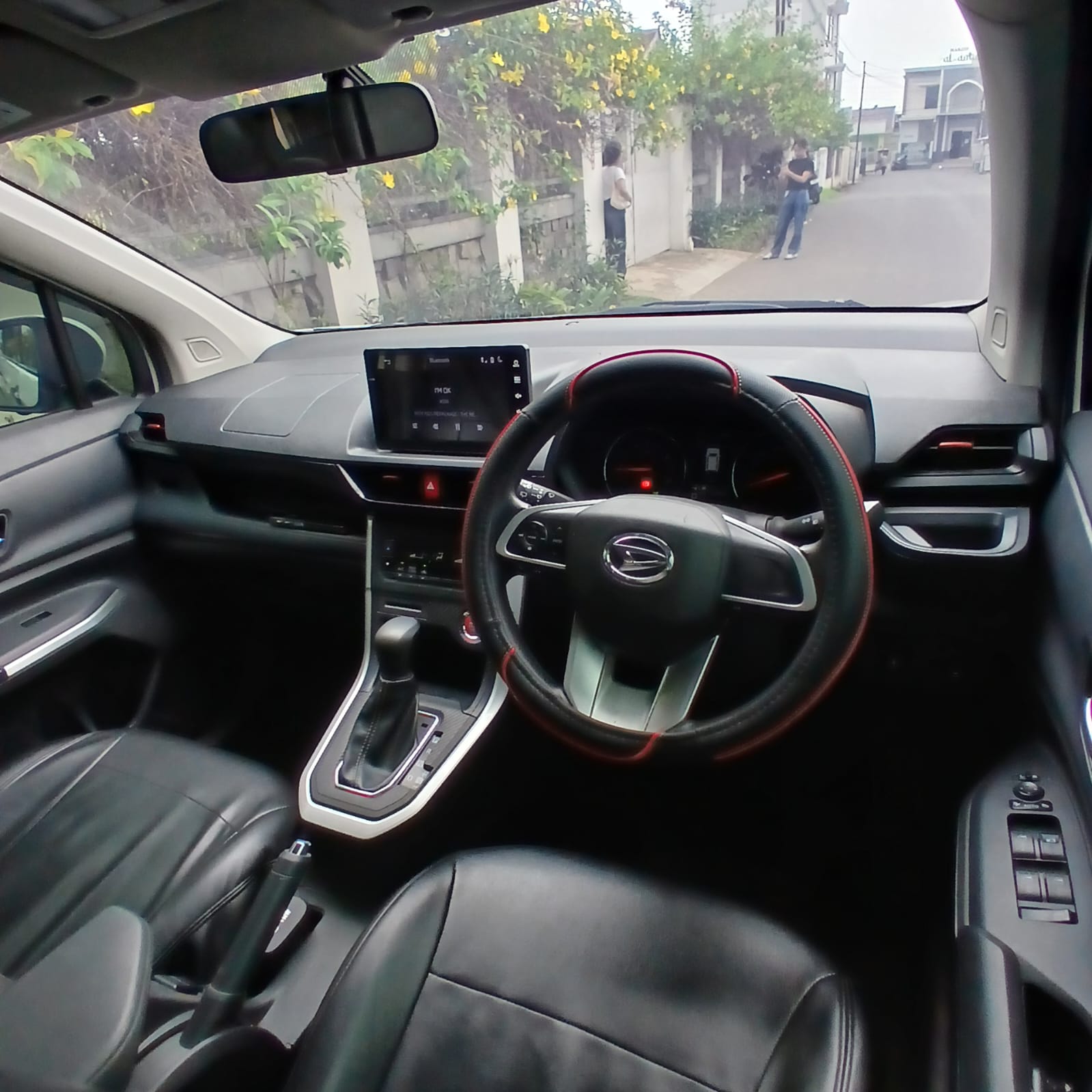 Daihatsu Xenia 1.3 R CVT Tahun 2022 Bekas