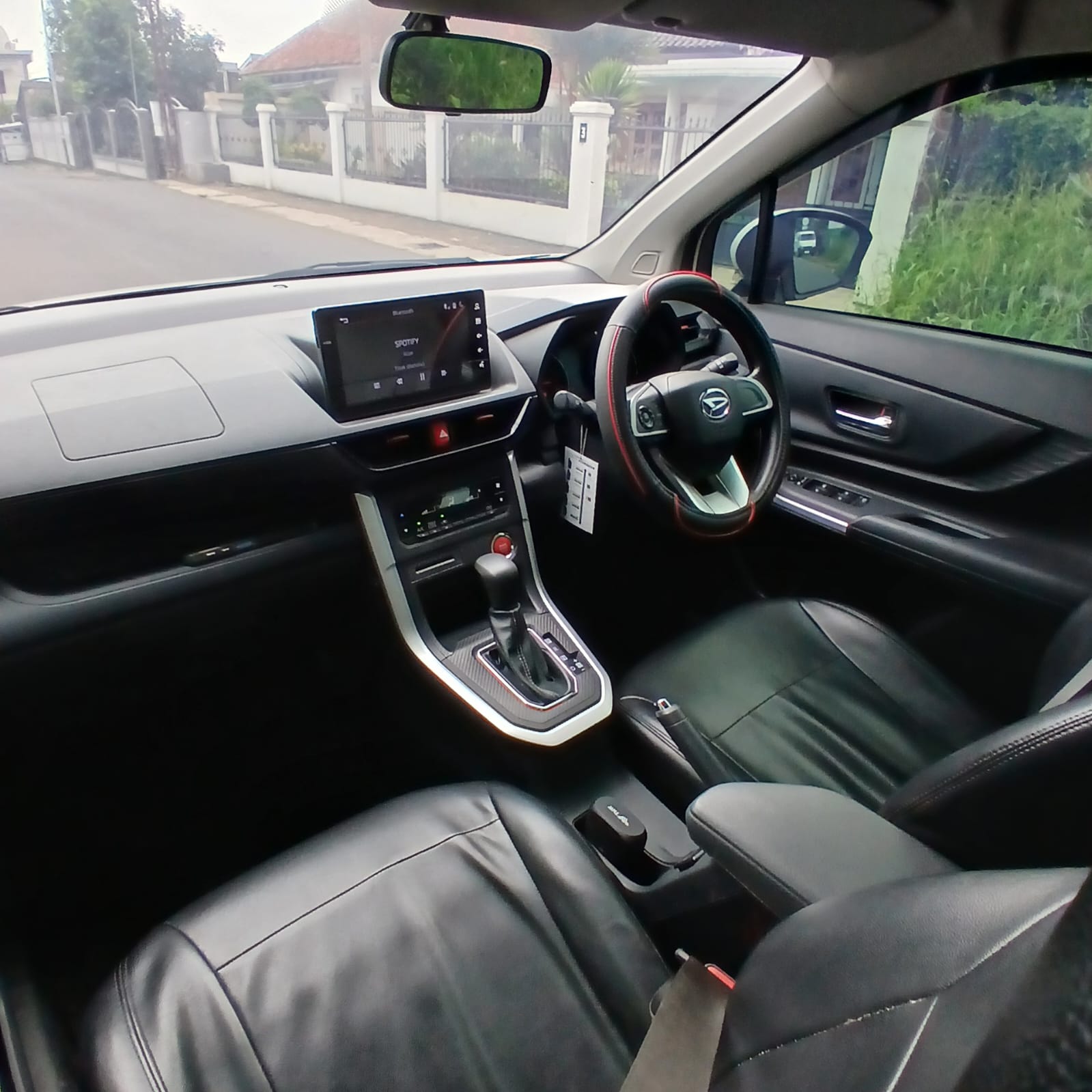 Daihatsu Xenia 1.3 R CVT Tahun 2022 Bekas