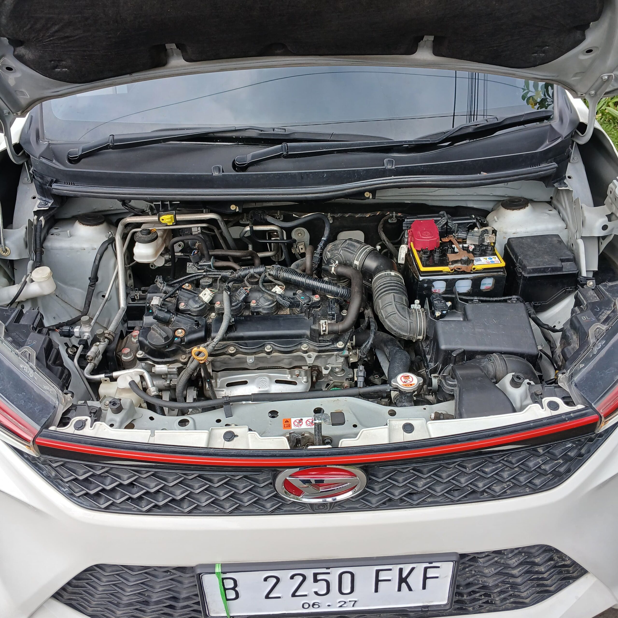 Daihatsu Xenia 1.3 R CVT Tahun 2022 Bekas
