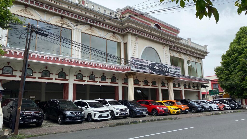 Showroom Auto 77 Purwokerto dengan berbagai pilihan mobil bekas berkualitas