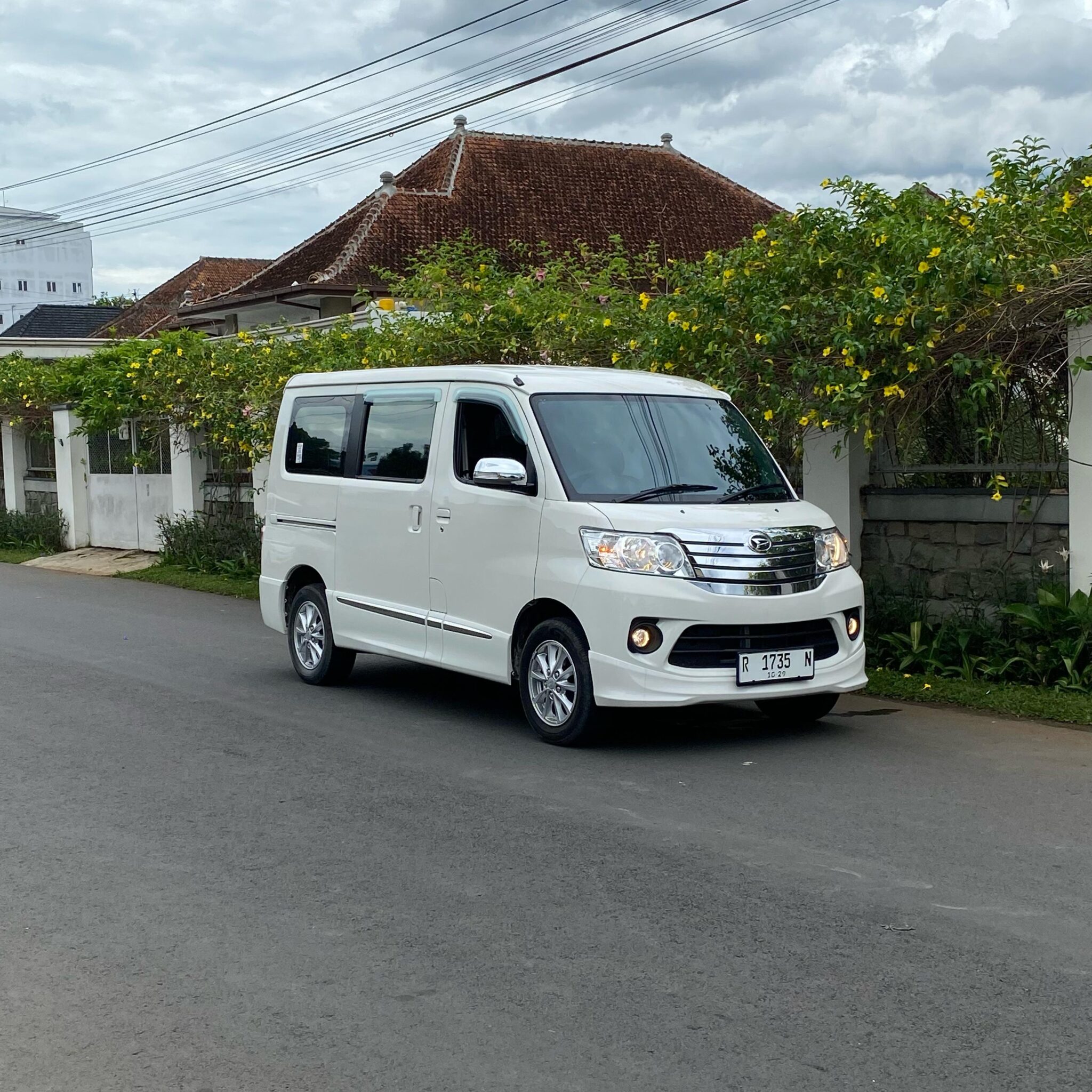 Daihatsu Luxio 2024